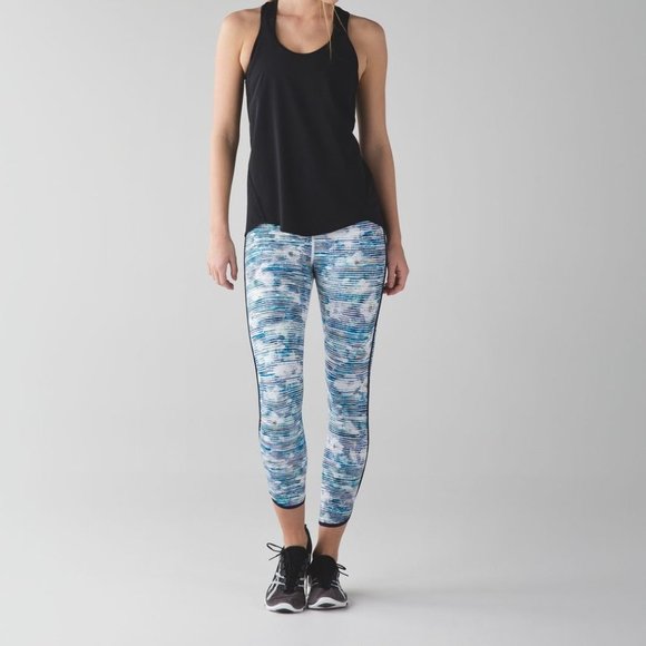 Lululemon Real Quick Tight Blurry Belle Multi / Hero Blue | 8 - Picture 2 of 15